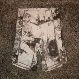 Balance Athletica Oasis Bike Shorts